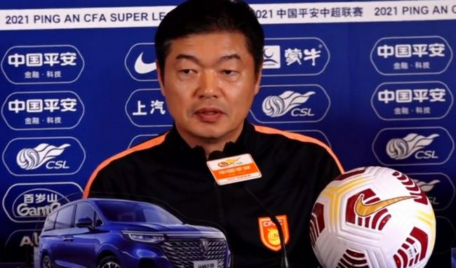 恋爱中的女性，经典改编与现实共鸣如果要推荐两部爱情小说，江逐浪的答案是狄更斯的《双城记》和艾米莉·勃朗特的《呼啸山庄》。